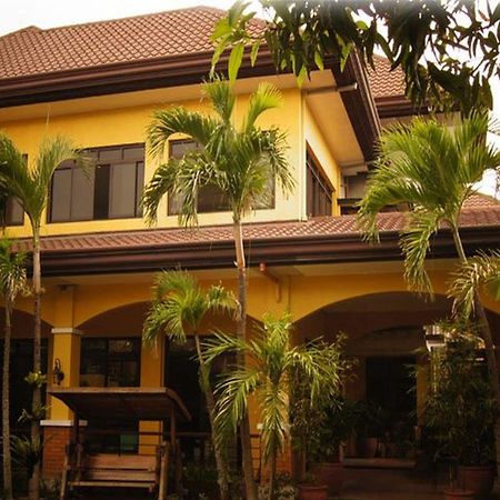 กาซา เวร์เด บูทิก โฮเต็ล แอนด์ การ์เดน Hotel Imus ภายนอก รูปภาพ