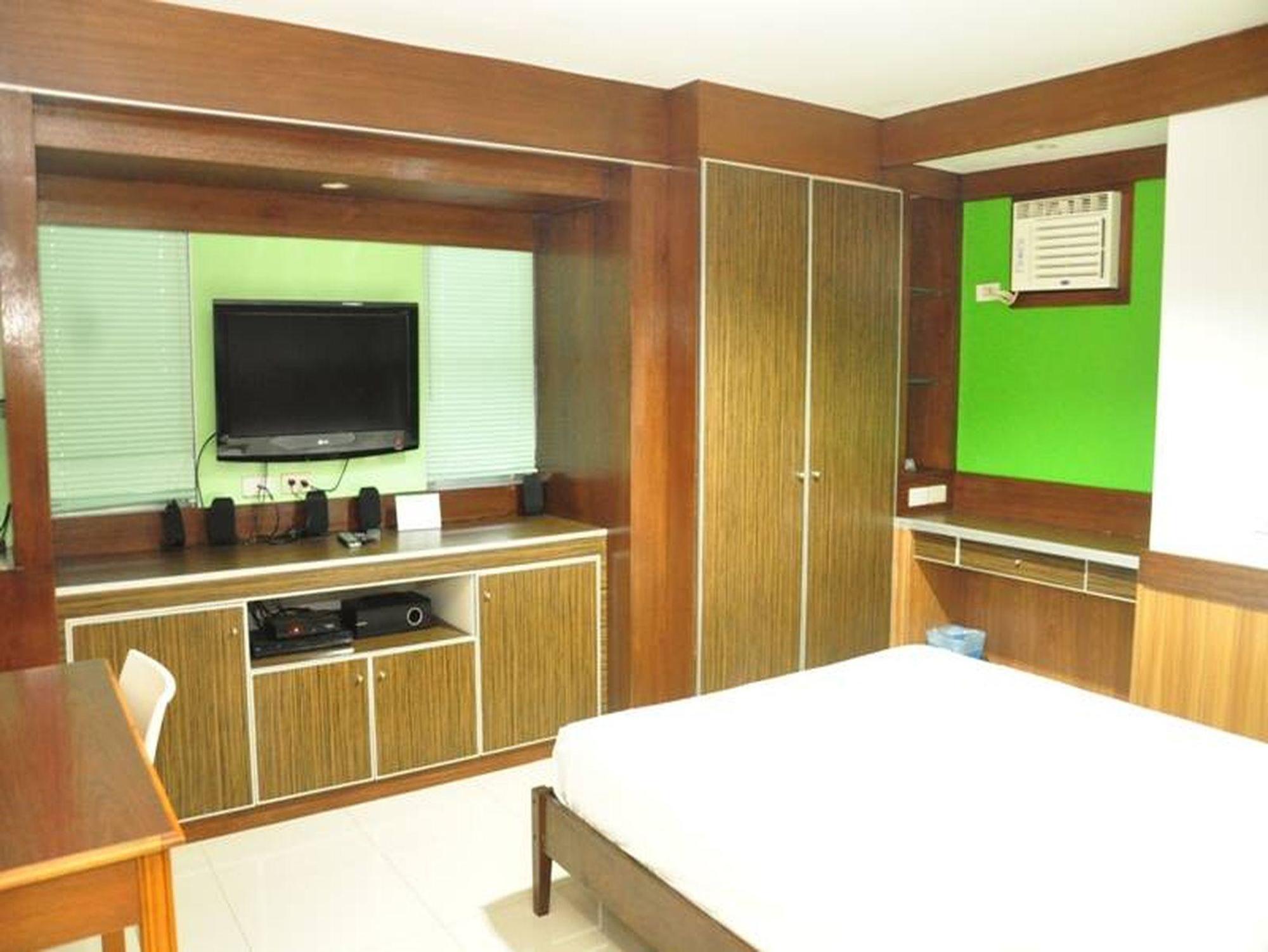 กาซา เวร์เด บูทิก โฮเต็ล แอนด์ การ์เดน Hotel Imus ภายนอก รูปภาพ